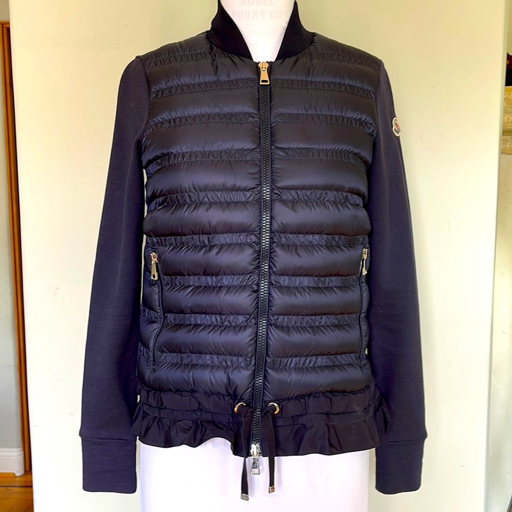 MONCLER Navy Down Bomber Zip-Up Jacket with Knit Sleeves Ruffle Hem Size 1 EUC